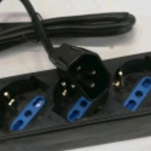 LEGRAND MULTIPRESA PDU PER RACK 3 PRESE STANDARD CON CAVO E CONNETTORE MASCHIO I